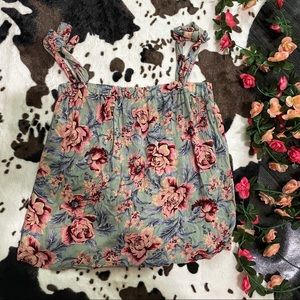 American Eagle Casual Top Size Medium